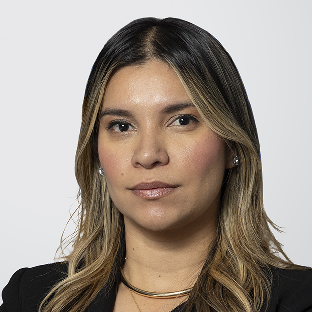 Estefanny Pardo headshot