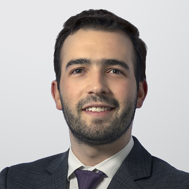 Alberto Posada Headshot